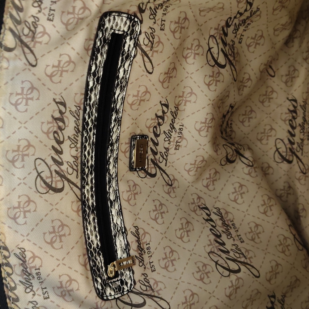 Rare Guess Tote Bag – Cream, Black and White Women's Shoulder Purse. - Picture 6 of 9
